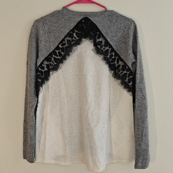 AQUA Sz Small 100% Cashmere Gray White Sweater Black Lace Soft Cozy Long‎ Sleeve - Picture 5 of 6